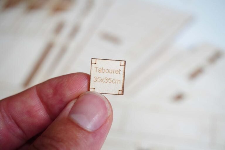 dimensions tabouret taille standard